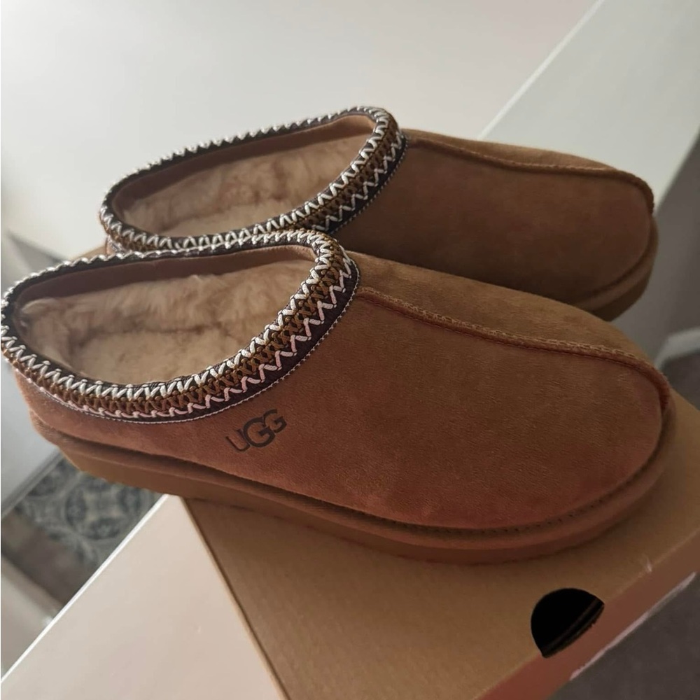 Uggs Tasmans Women 6/Kids 5